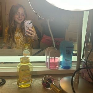 Meet your Posher, Everly